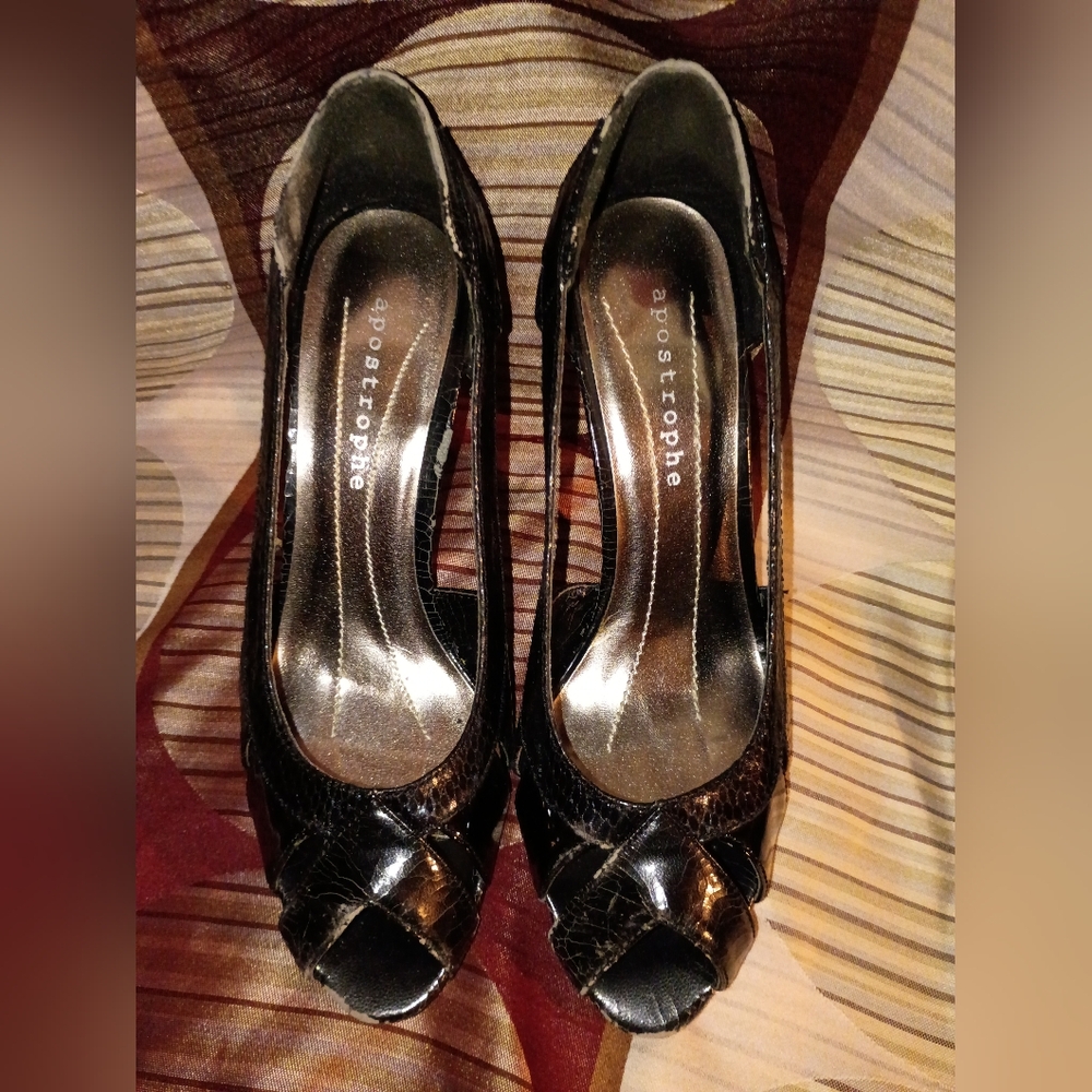 Apostrophe Black Patent Leather Peep-Toe Heels Size 8